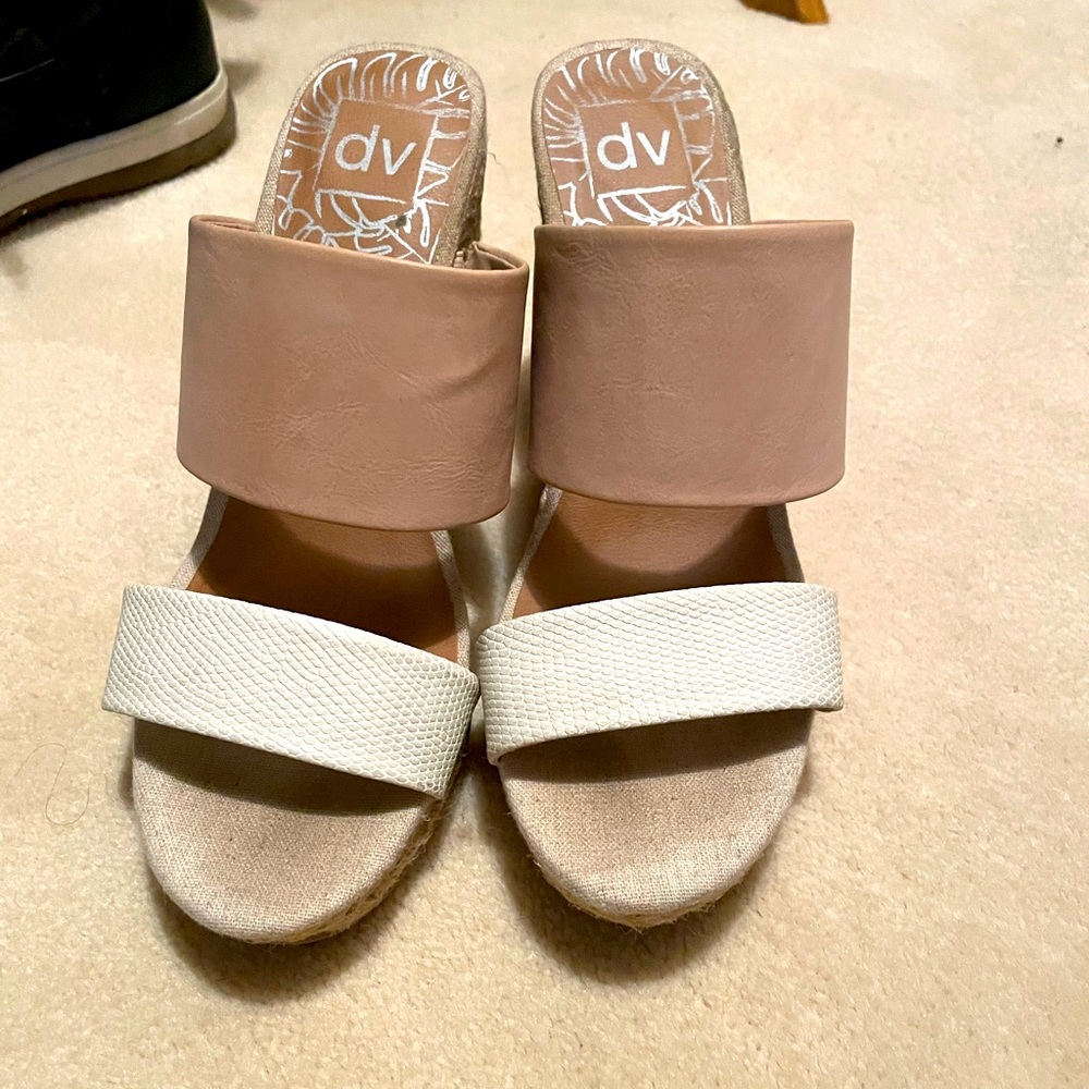 Block color wedge sandals
